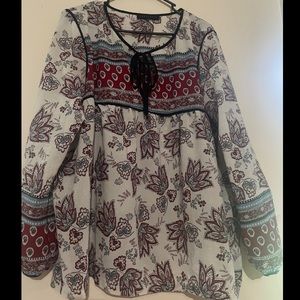 Detailed loose blouse